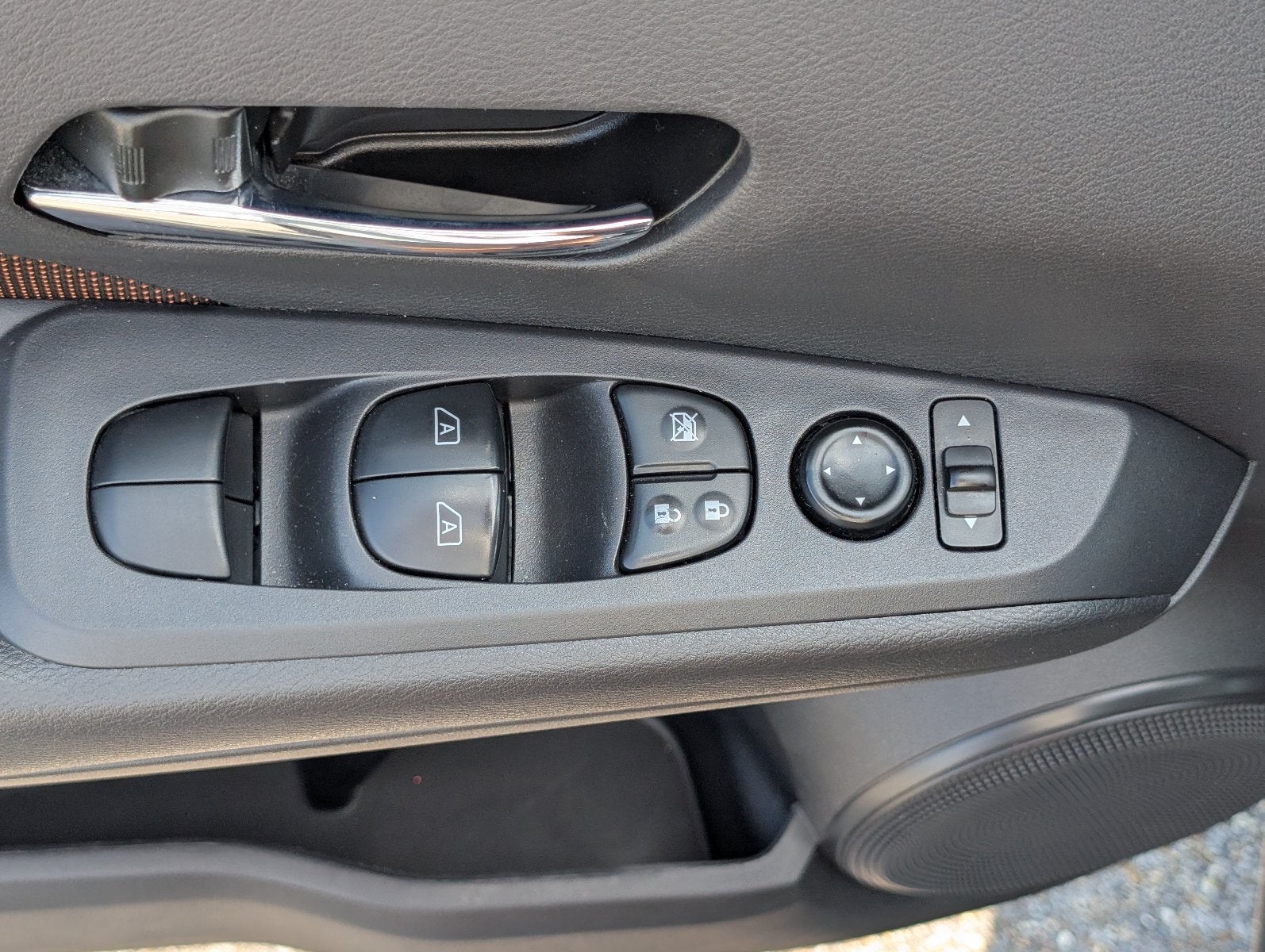 2023 Nissan Kicks SR Xtronic CVT