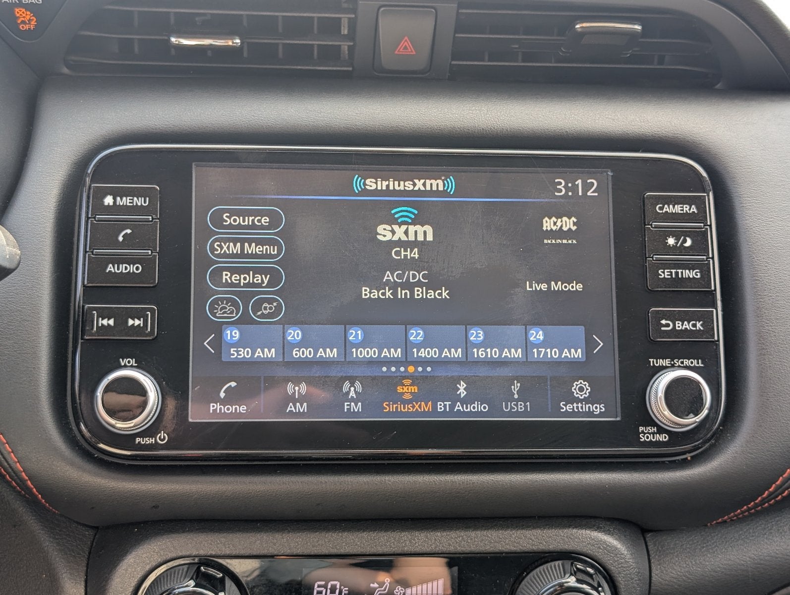 2023 Nissan Kicks SR Xtronic CVT