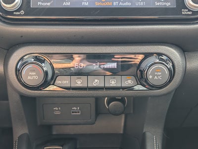 2023 Nissan Kicks SR Xtronic CVT