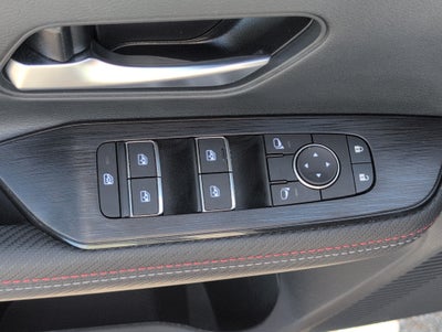 2025 Nissan Kicks SR FWD